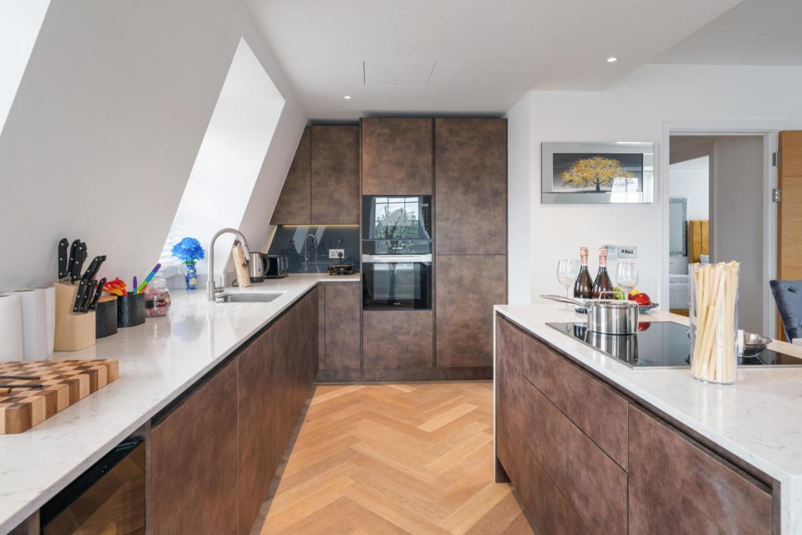 Elegant 3-Bedroom Penthouse In Marble Arch 70 Londres Exterior foto