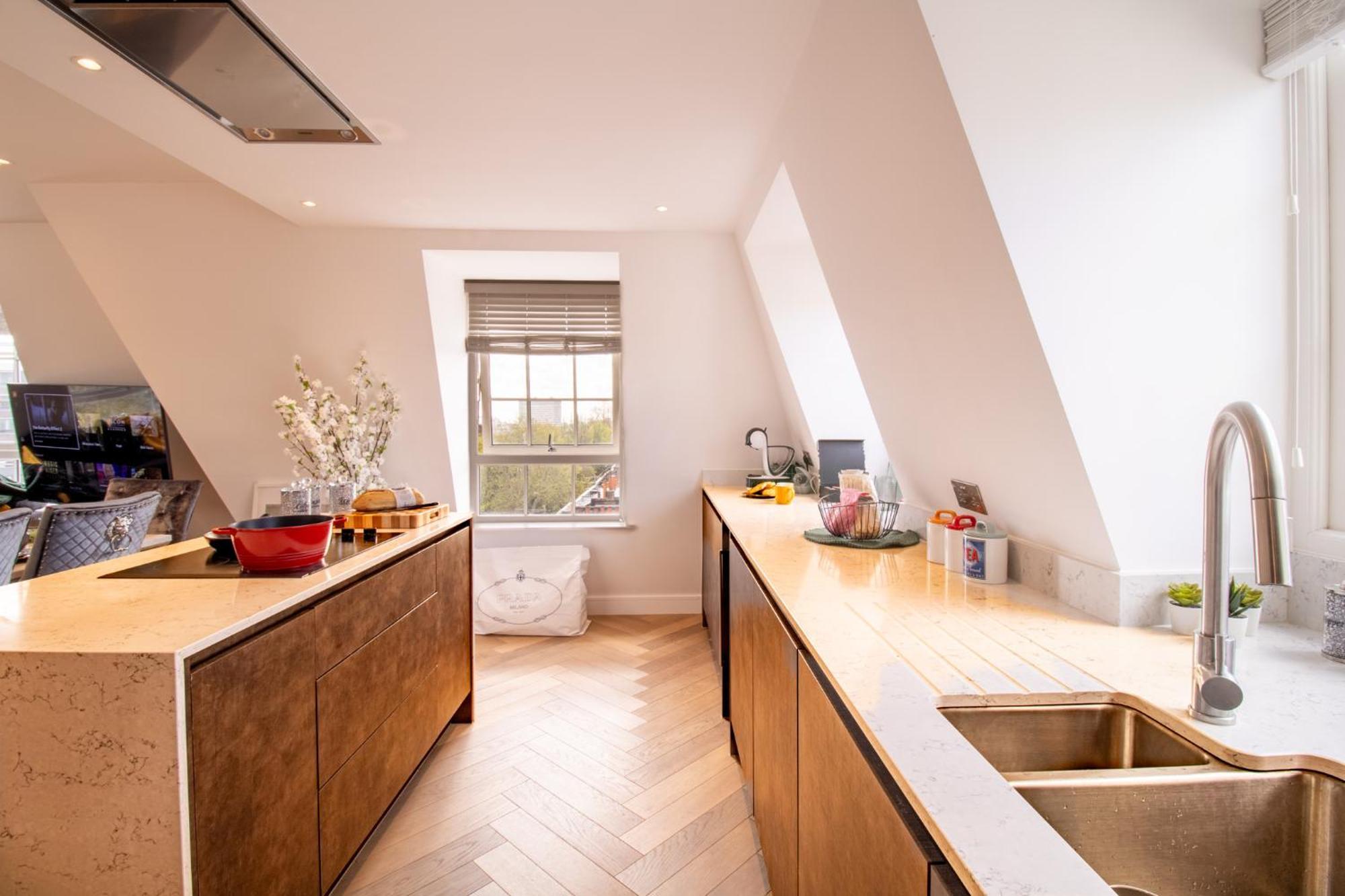 Elegant 3-Bedroom Penthouse In Marble Arch 70 Londres Exterior foto