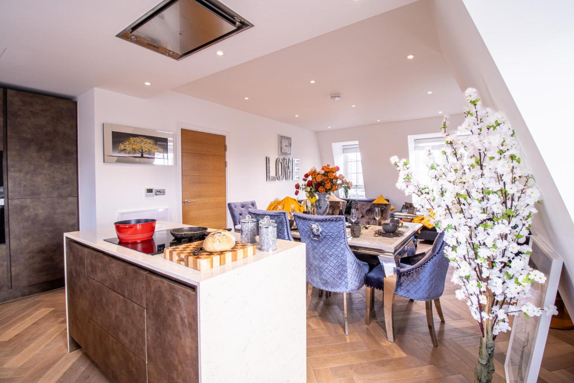 Elegant 3-Bedroom Penthouse In Marble Arch 70 Londres Exterior foto