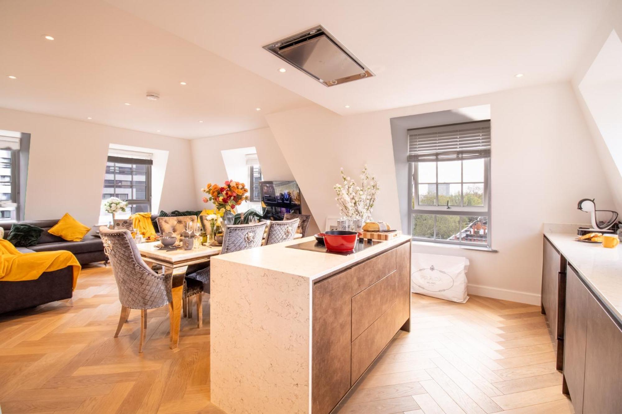Elegant 3-Bedroom Penthouse In Marble Arch 70 Londres Exterior foto